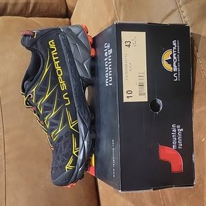 LA SPORTIVA AKYRA Mens size 10